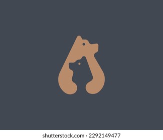 Cute mom and baby bear logo. Wildlife symbol. Creative love care sign. Vector illustration.