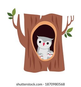 Cute Owl mit Little Owlet als Forest Habitant auf Baum Hollow-Vektorgrafik