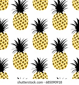 Cute pineapples background. Yellow pineapples seamless pattern. Pineapples vector illustration.
