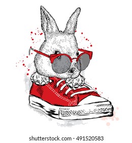 Conejo lindo con gafas. Ella está sentada en zapatillas. Ilustración vectorial para tarjeta de felicitación, afiche o impresión en ropa. Moda 