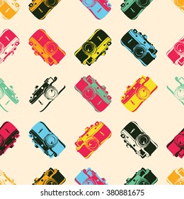 Cute seamless pattern with camera, retro background, retro camera, photograph seamless pattern, 