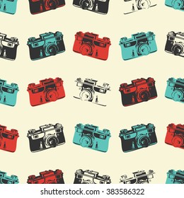 Cute seamless pattern with camera, retro background, retro camera, photograph seamless pattern,