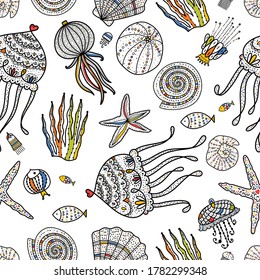 Cute seamless pattern with jellyfish, shells, fish, starfish and algae.