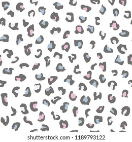 Cute seamless pattern with leopard skin