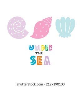Cáscaras cortas con letras BAJO EL MAR. Ilustración del vector