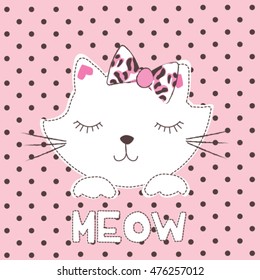 lindo gato durmiente en el fondo de puntos de polka, gráficos de camisetas para ilustraciones vectoriales de chicas