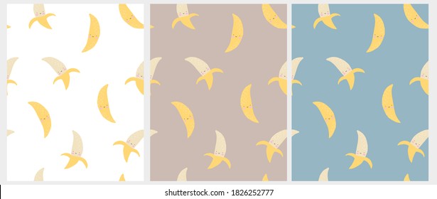  Patrones de vectores sin foco de plátano sonriente. Banana al estilo Kawaii aislada en un fondo blanco, azul y marrón. Agradable arte de guardería ideal para tejidos, textiles, papel envuelto. Impresión divertida de frutas.