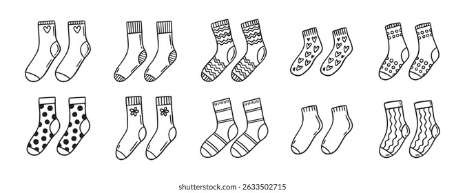 Meias bonitas doodle conjunto de ícone desenhado à mão. Coleção de símbolos de clipart de linha de meias bonitos de desenho de contorno. Ilustração vetorial