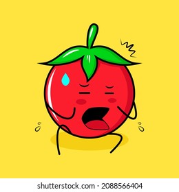 monito personaje de tomate con expresión de miedo y siéntese. verde, rojo y amarillo. adecuado para emoticono, logotipo, mascota