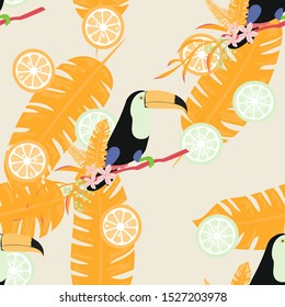 Cute Toucan Summer Seamless Pattern. Tropical Bird Vector Print. Floral Paradise Design with Toucan. Exotic Spring Beach Illustration with Bird.