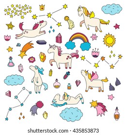 Unicornio y colección de ponis con objetos mágicos, arcoiris, alas de hadas, cristales, nubes, poción. Estilo de línea plana dibujada a mano. Dibujos de doodles vectoriales.
