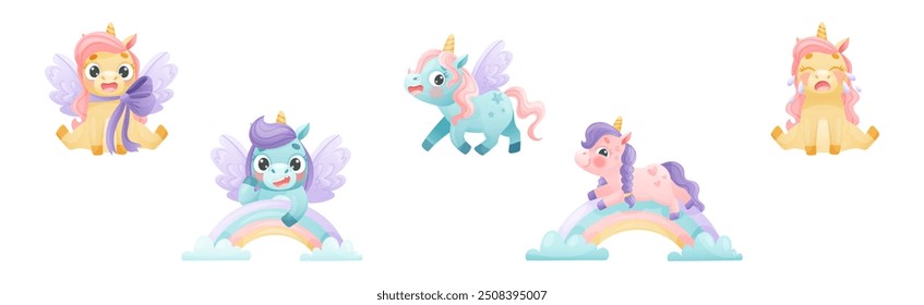 Lindo unicornio con cuerno retorcido y melena comprometido en diferentes actividades Vector conjunto