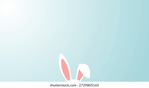 Lindas orejas de conejo de Pascua blancas que se asoman desde abajo contra un fondo azul suave