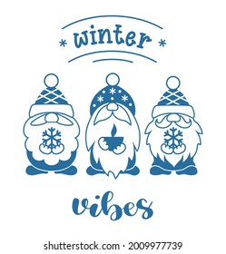 La silueta de los gnomos de invierno. Graciosa ilustración vectorial con cita: Vibes de invierno. gnomos escandinavos con copos de nieve. Diseño de signos.