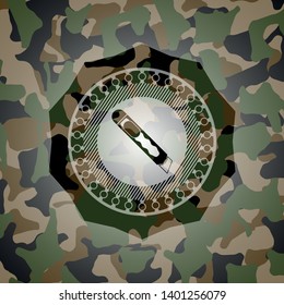cutter icon inside camouflage texture