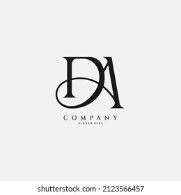 logotipo de escritura a mano inicial de DA. Vector de firma de letra monográfica
