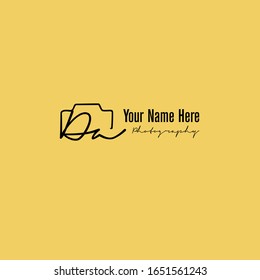 Da Initial Signature Photography Logo