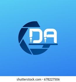 DA Logo