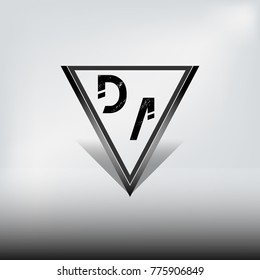 DA Trianglo Logo 