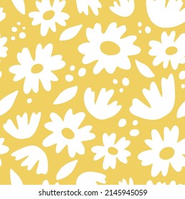 Daisy flower vector seamless pattern.  Hand drawn trendy floral background illustration. Ditsy flowers on yellow. Wallpaper, textile, wrapping paper. Blooming midsummer meadow