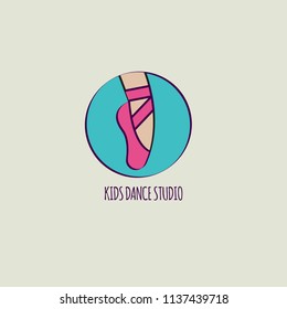 Dance studio, ballet studio logo, kids foot in pointe shoes, childrens dance, ballet school, ballet icon. Vector illustration