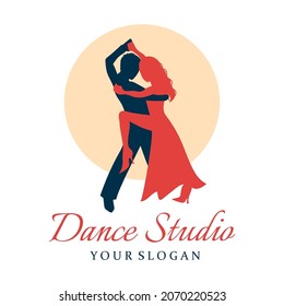 Design-Vorlage für das Dance Studio Logo. Tanzpaar einzeln auf weißem Hintergrund, Vektorgrafik. Tanzschule Logo, Latino, Tango-Stil.