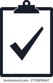 Das dunkle Zwischenablagensymbol mit einem Häkchen stellt die Genehmigung und Verifizierung für den Abschluss von Vorgängen vor einem weißen Hintergrund dar, der Effizienzorganisation und erfolgreiches Projektmanagement in einem minimalistischen