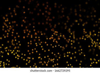 Dunkelgelbe, orange Vektorillustration-Vorlage mit Eisschneeflocken. Moderne geometrische abstrakte Illustration mit Eiskristallen. Die Vorlage kann als Hintergrund für ein neues Jahr verwendet werden.