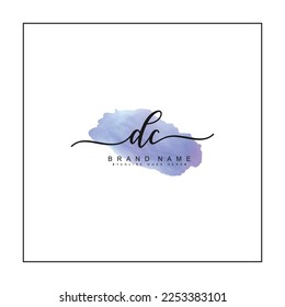 Logo inicial de DC en el estilo de firma para el negocio de la fotografía y la moda - Vector de logotipos de marca acuarela