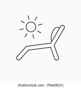 Deck chair icon. Beach chaise longue sign. Linear outline icon on white background. Vector