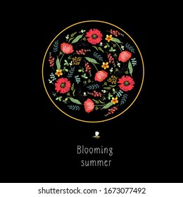 Dekorative Komposition mit hellen Sommerblumen. Folklore-Motive, Stilisierung der Stickerei. Vektorillustration. Manuelle Grafiken. 