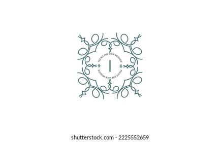 Marco decorativo con ornamento vectorial y letra I en el centro y lugar del texto. Se puede usar para joyería, belleza y moda. Ideal para logotipo, emblema, fondo o cualquier idea que quieras.
