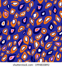 Decorative leopard print design. African animal skin print fur texture background. Vector geometric spotted seamless pattern with organic micro cell texture.