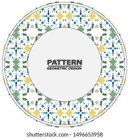 Decorative plate with patterned border,  top view. Vector illustration.