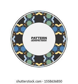 Decorative plate with patterned border, top view. Vector illustration.