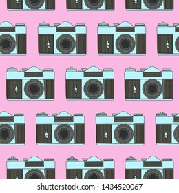 Decorative print with camera on pink backdrop. Seamless pattern with lined up cameras. 