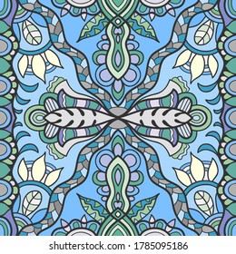 Patrón decorativo sin fisuras, doodle colorido adorno étnico sobre fondo negro. Textura sin fin para papel pintado, rellenos de patrones, tela textil o papel impreso. Elementos florales y geométricos dibujados a mano