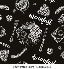 Decoración impecable con platos de desayuno hechos a mano por la tinta - huevos fritos con tocino, tostadas, salchichas, café. Textura de elementos alimentarios para su diseño. Ilustración vectorial.