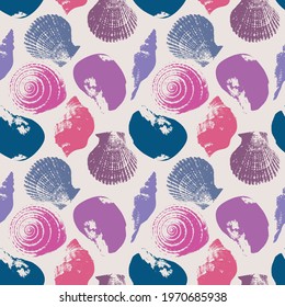 Decorative seashells seamless pattern in purple tones