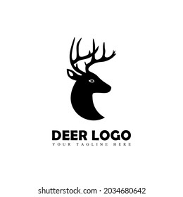 logotipo del símbolo de cabeza de ciervo. icono de logotipo con un estilo sencillo y minimalista