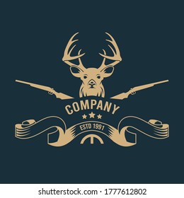 El logo del ciervo con una variedad de rifles es adecuado para hacer logos de la caza de venados o de la empresa