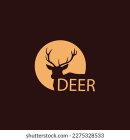 Ein Hirschlogo mit dem Wort Reh auf dunklem Hintergrund.