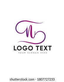 Una plantilla de logotipo N tipo de letra escrita a mano delicada y distinta, logotipo vector para identidad empresarial y de empresa 
