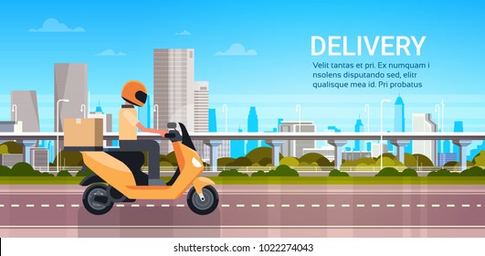 Serviço de Entrega, Homem Courier Equitação Scooter Ou Motocicleta Com Pacote Sobre Cidade Moderna Paisagem Plano Ilustração Vector