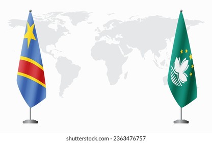 Banderas de la República Democrática del Congo y Macao para una reunión oficial en el fondo del mapa mundial.