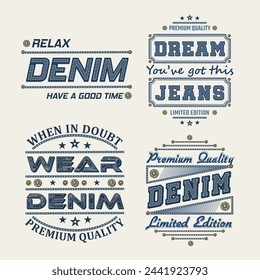Textetiketten im Jeansstil mit Typografie, strukturierten Buchstaben, Jeansknöpfen, Stichen. Detaillierte Komposition im Vintage-Stil auf weißem Hintergrund. Für Kleidung, T-Shirt, Oberflächendesign.