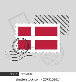 Sello postal de la bandera de Dinamarca. Ilustración vectorial aislada en el fondo de la estampilla postiza gris y especificar es eps10 vector.