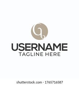 Diseñar un logotipo de círculo beige con mayúscula G en modo de espacio negativo.