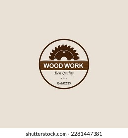 Diseñar plantilla de logotipo. Concepto de trabajo de madera con Saw y textura de tablero