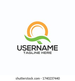 Design an organic QF letter monogram logo.